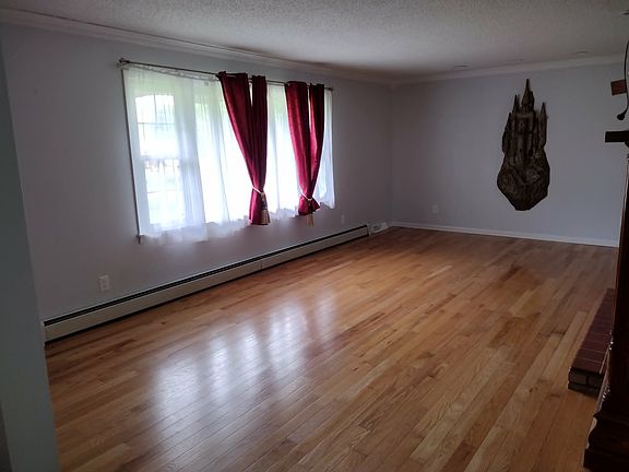 2nd living room