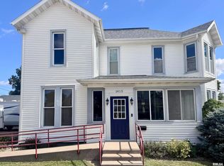 1415 4th St, Fulton, IL 61252