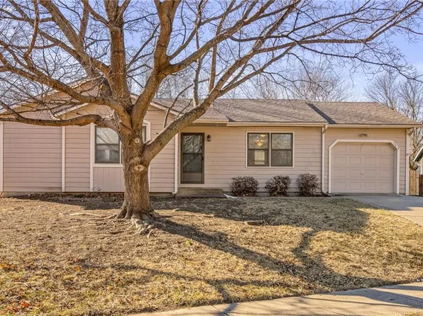 1417 Cedar St, Eudora, KS 66025