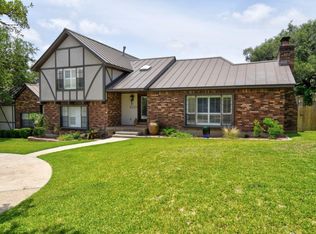 305 Spring Mill Dr, Kerrville, TX 78028