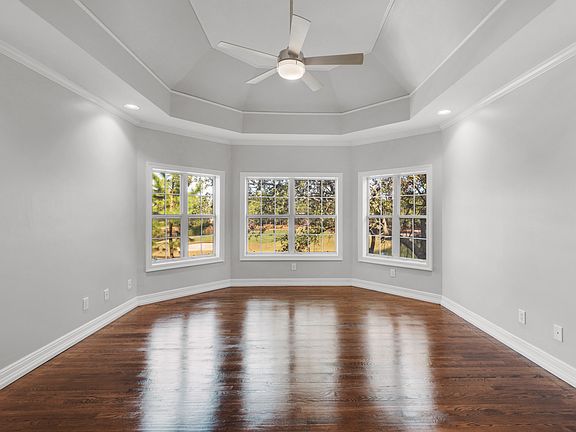 4th image of 1535 Island Green Ln W