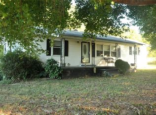 946 Rice Rd, Reidsville, NC 27320