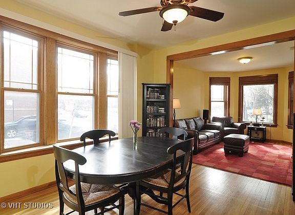 3rd image of 3801 N Oakley Ave #1W