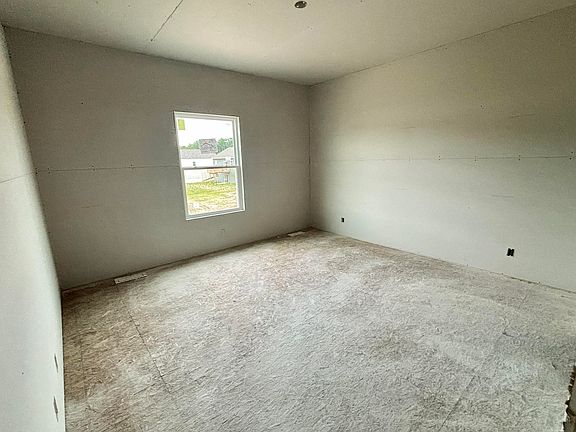 5th image of 6046 N Bear Den Trl