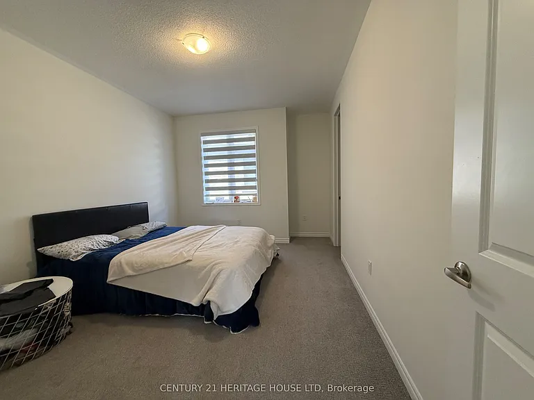 18 Dolucci Cres E — Photo 22