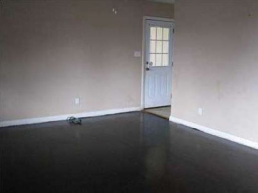 4th image of 5902 E Shore Dr