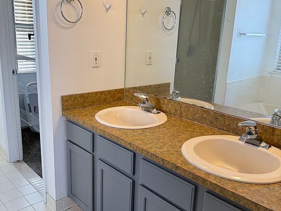 5th image of 3031 Rosefield Dr