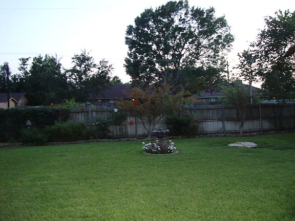 3rd image of 918 Stonelake Dr