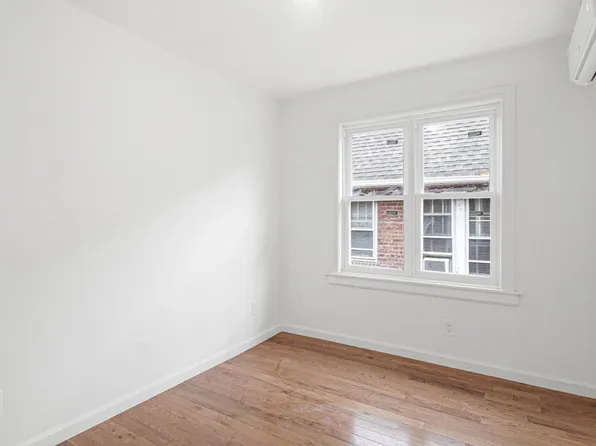 5618 Sylvan Avenue image 14 of 30