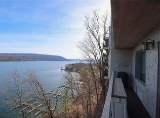 61 Cliffside Dr, Canandaigua, NY 14424