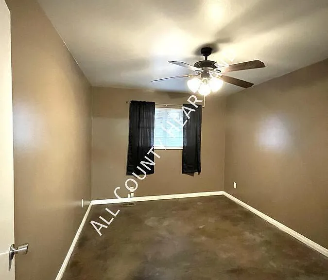 1100 Fenwick Pl — Photo 6