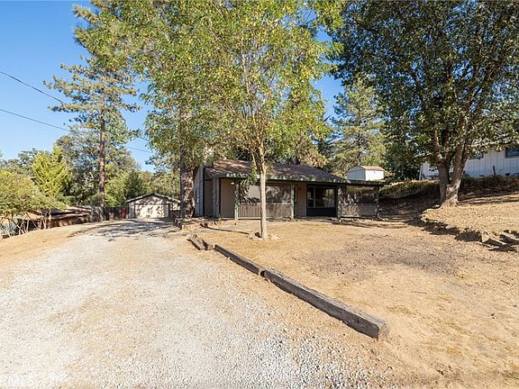 3rd image of 49832 Pierce Dr