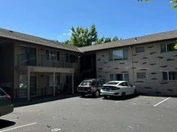 2026 NE Clackamas St, Portland, OR 97232