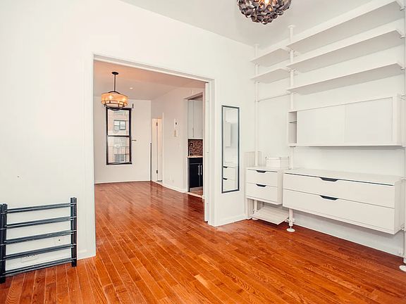 5th image of 84 Lafayette Ave #3C