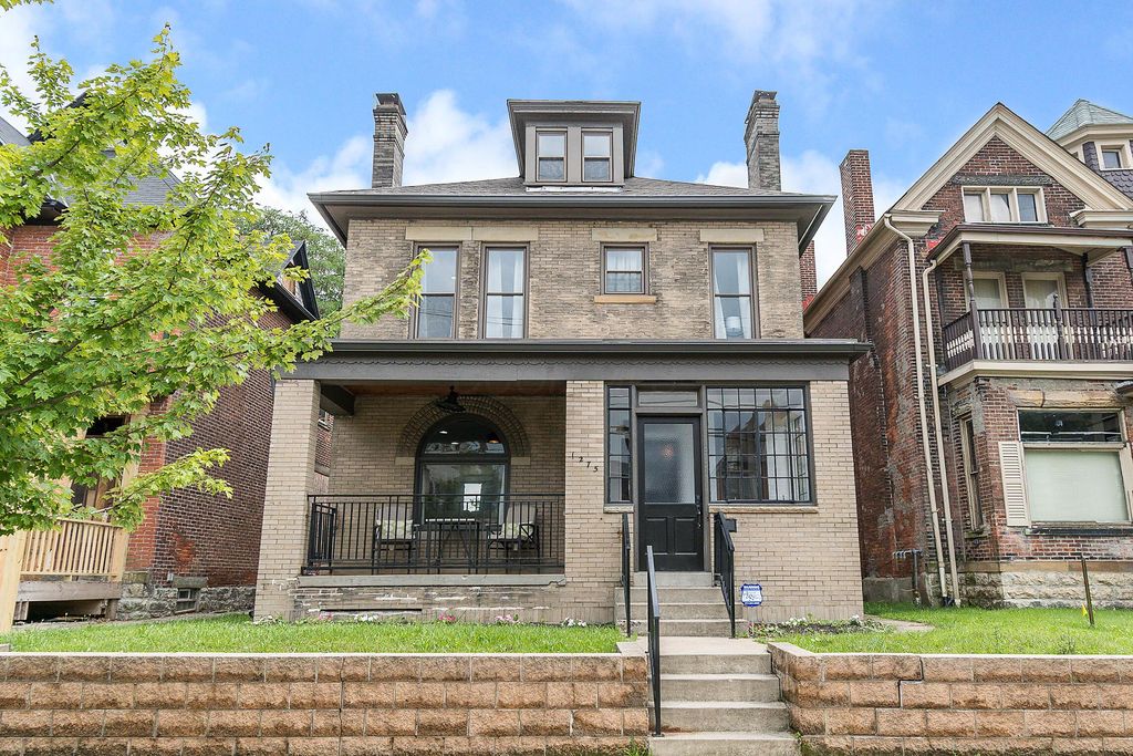 Real estate listing image