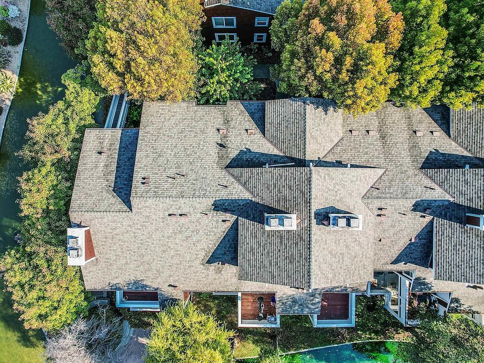 1st image of 107 Bayside Ct