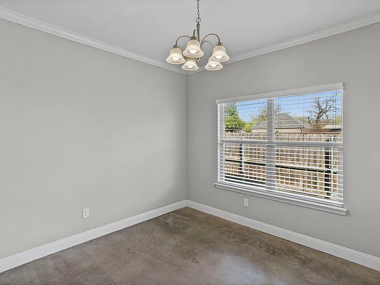 2800 Gordon Ave — Photo 7