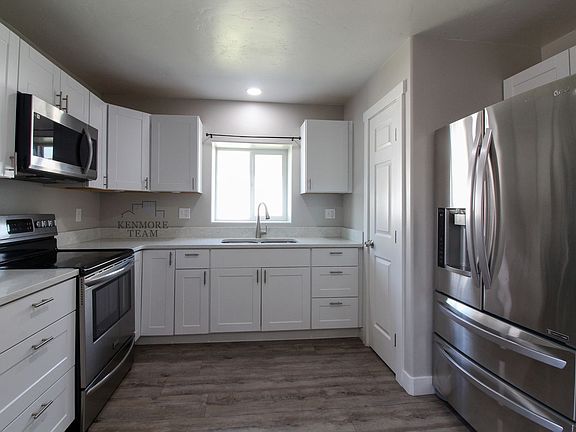2nd image of 310 N 12th Ave
