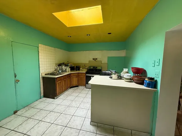 629 61st Street image 8 of 16