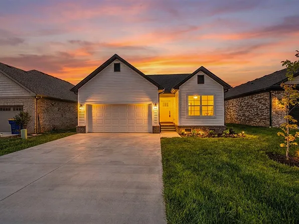 1188 Shallowford St, Bowling Green, KY 42101