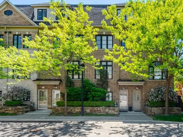 62 Cormier Hts, Toronto, ON M8Z 0B5