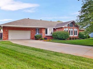 147 S Williamsburg St, Andover, KS 67002