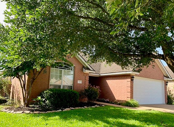 2nd image of 212 Augsburg Ct