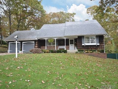 1st image of 11 Robinhood Ln