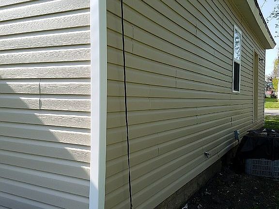 3rd image of 507 W Pennsylvania St