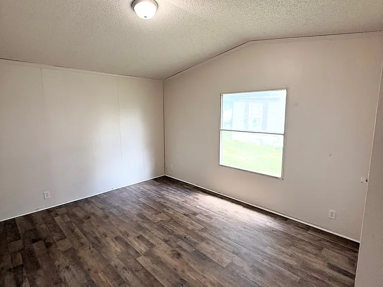 2081 Oakshire Rd #15 — Photo 10