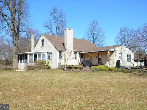 327 Fairhill Rd, Hatfield, PA 19440