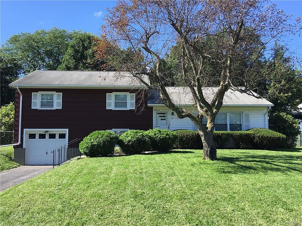 1st image of 67 Hudson Dr