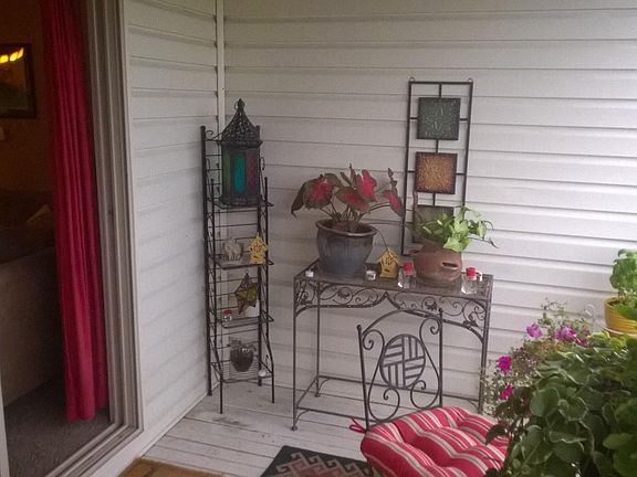 4th image of 685 Hidden Springs Dr