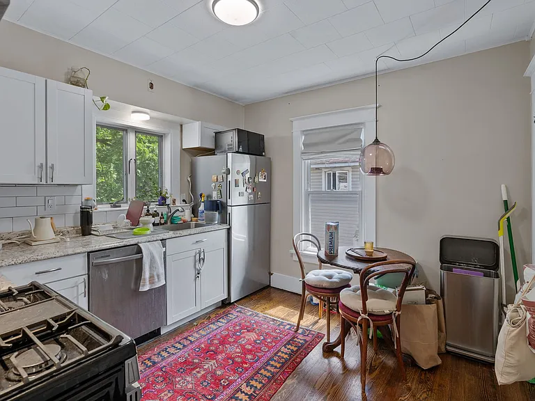 116 Linderman Ave #2B — Photo 3