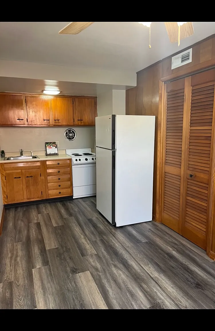 1 bed, 650 sqft, $1,075 — Photo 3