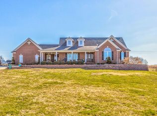 5267 Hillview Dr, Owensboro, KY 42303