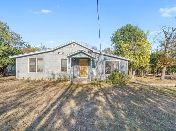 332 Powell Ave, Kerrville, TX 78028