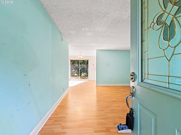5th image of 11917 NE 37th St