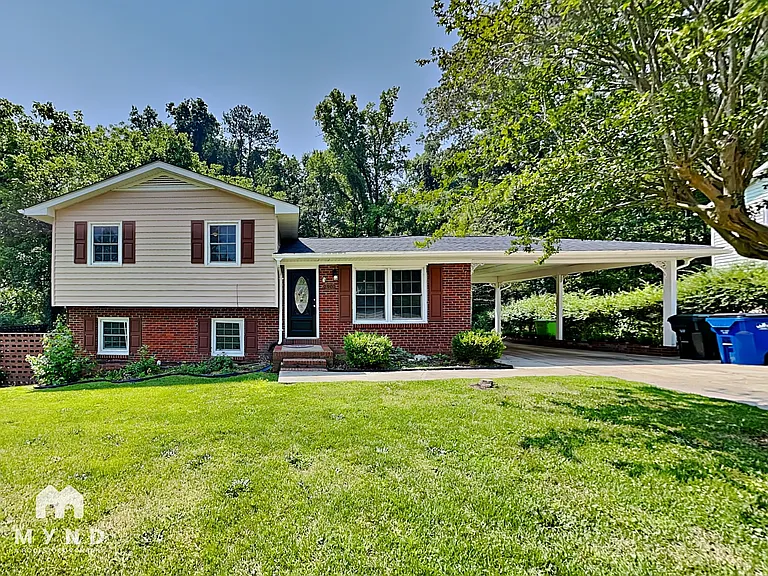 2901 Newark Dr — Photo 1