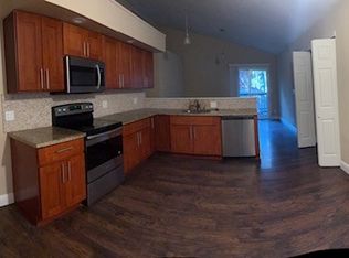 24234 Buckeye Cir, Willits, CA 95490