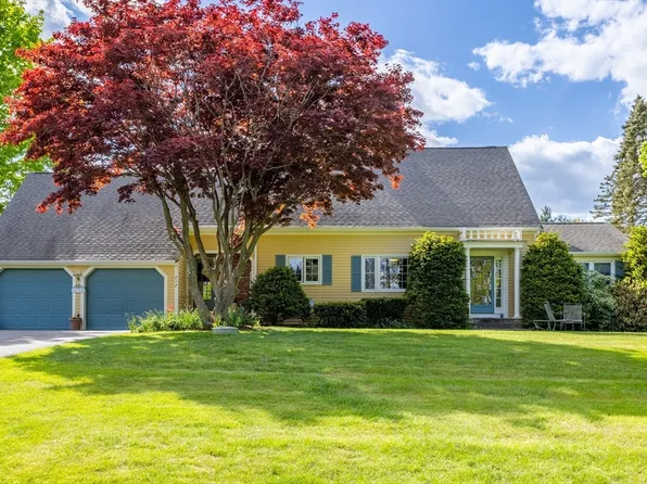 717 George Hill Rd, Lancaster, MA 01523