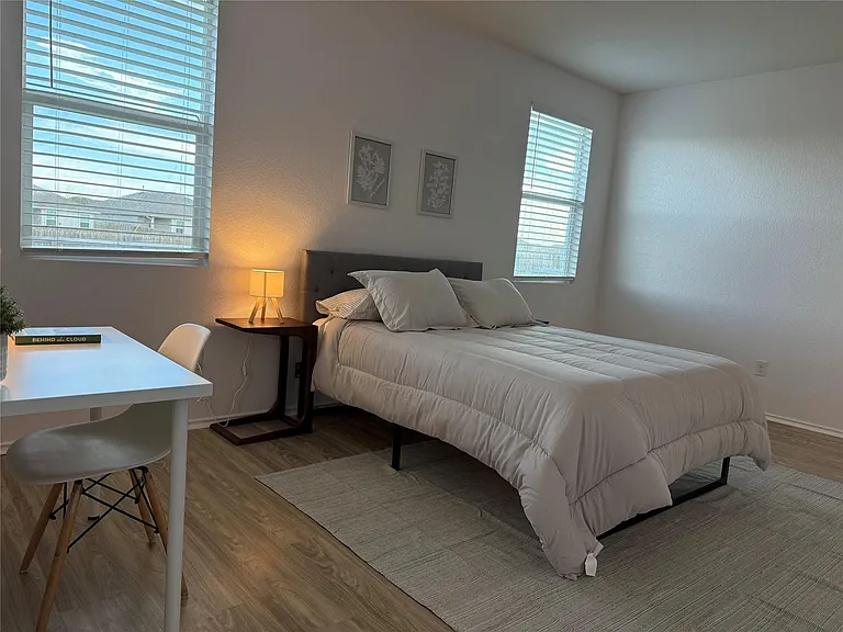 14907 Retha Pass — Photo 21