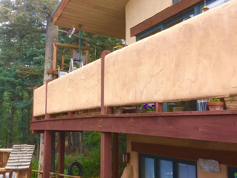 Hot tub is to the left.