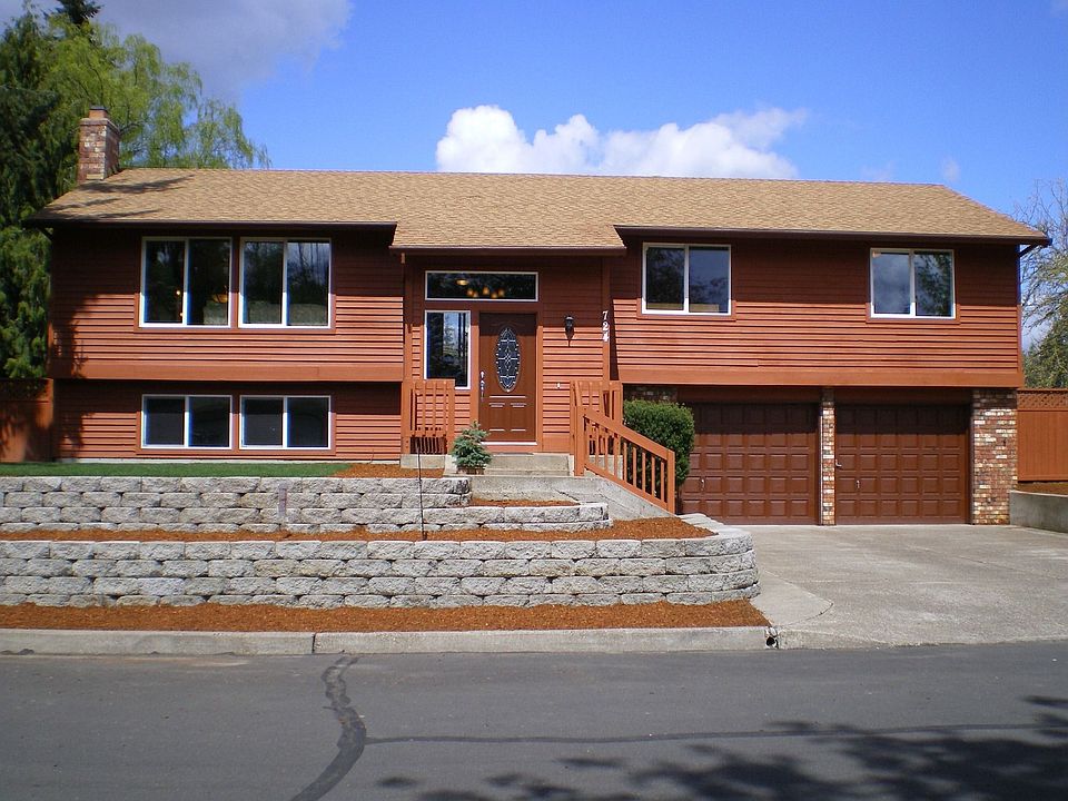 4 bedroom 3 bathroom .20 acre