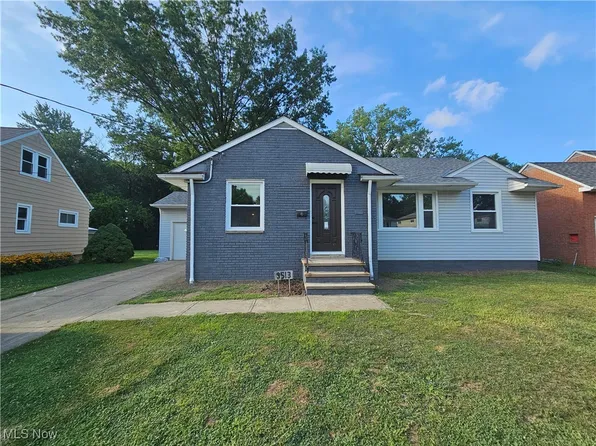 9513 David Rd, Garfield Heights, OH 44125