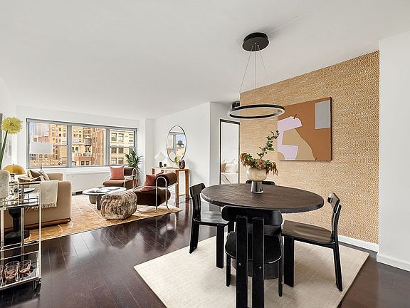 2nd image of 10 W 15th St APT 1721