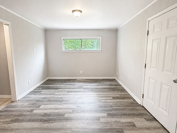 4th image of 1744 Lincoln Pl SW