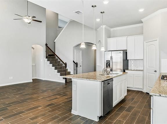 3rd image of 1405 Coleto Creek Trl