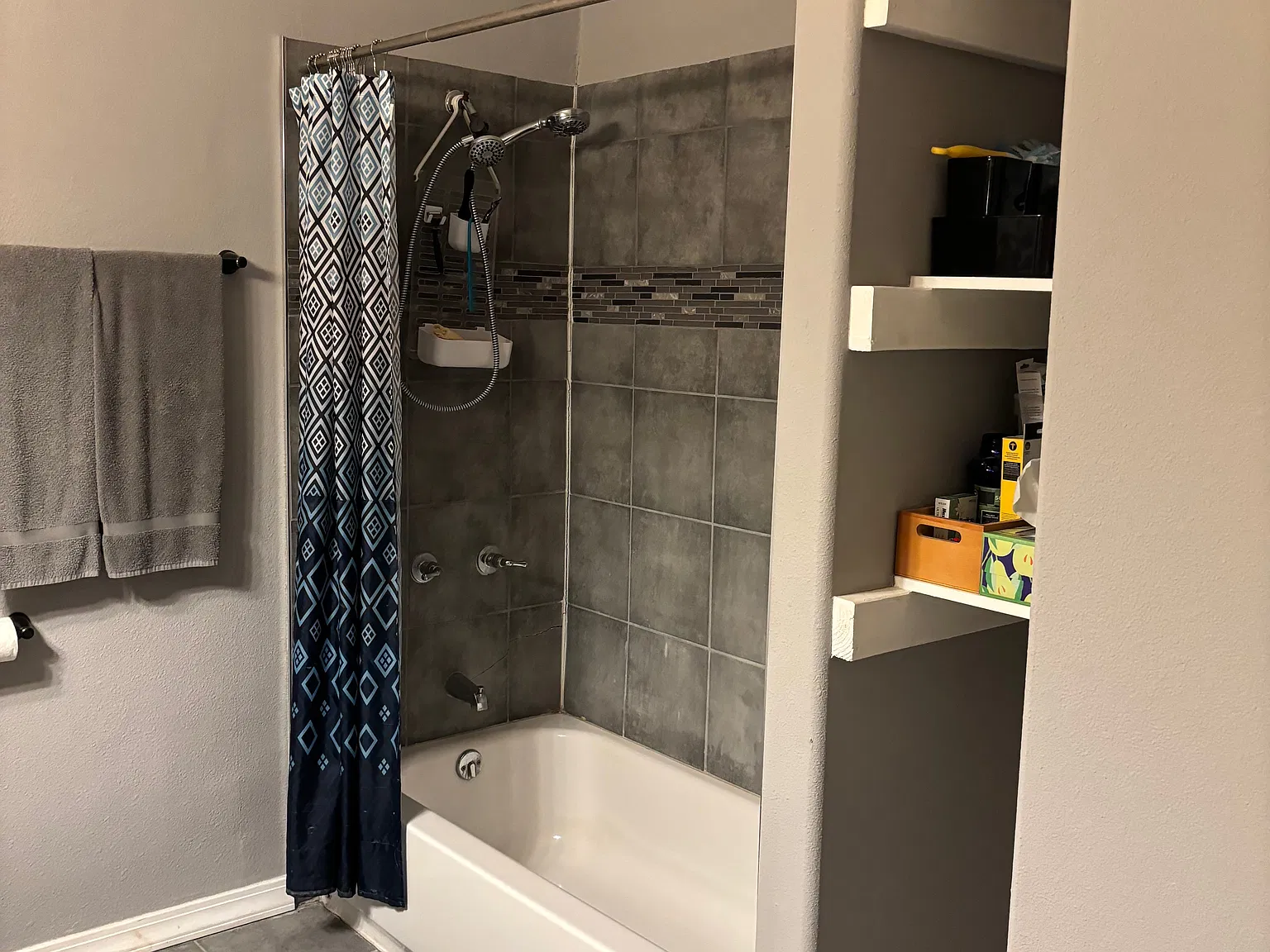 3 bed, 1887 sqft, $2,000 — Photo 4