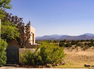 2 Antigua Ct, Santa Fe, NM 87508